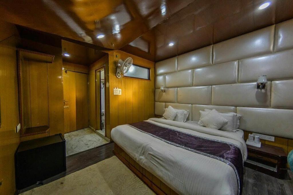 Vella Marina Group Of Hotels เฮเลน ภายนอก รูปภาพ